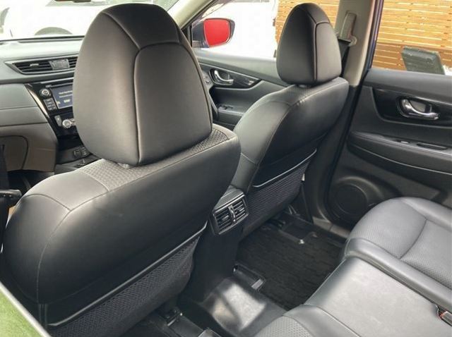 NISSAN X-TRAIL 2018