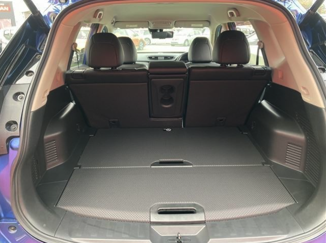 NISSAN X-TRAIL 2018
