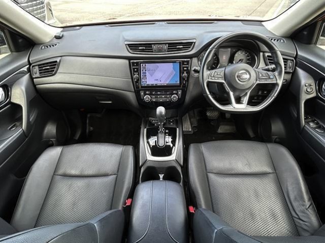 NISSAN X-TRAIL 2018