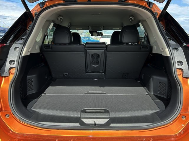 NISSAN X-TRAIL 2018