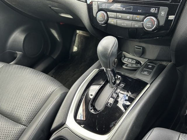 NISSAN X-TRAIL 2018