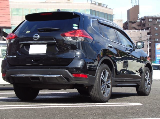 NISSAN X-TRAIL 2018