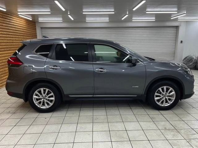 NISSAN X-TRAIL 2018