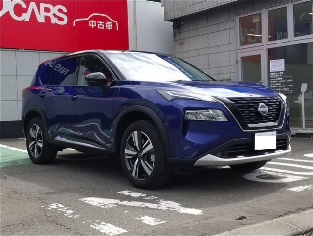 NISSAN X-TRAIL 2023