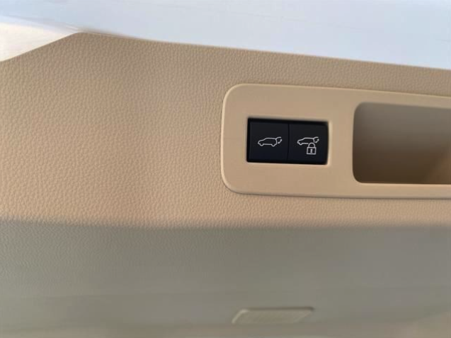 TOYOTA LAND CRUISER 300S ZX (2024)
