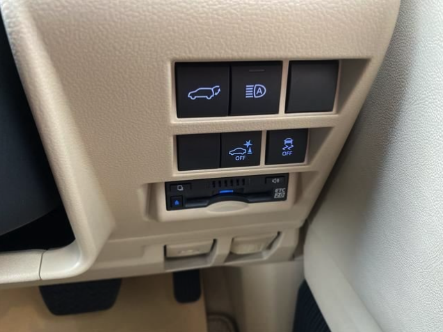 TOYOTA LAND CRUISER 300S ZX (2024)