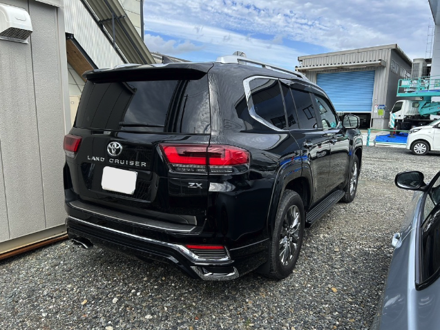 TOYOTA LAND CRUISER 300S ZX (2024)