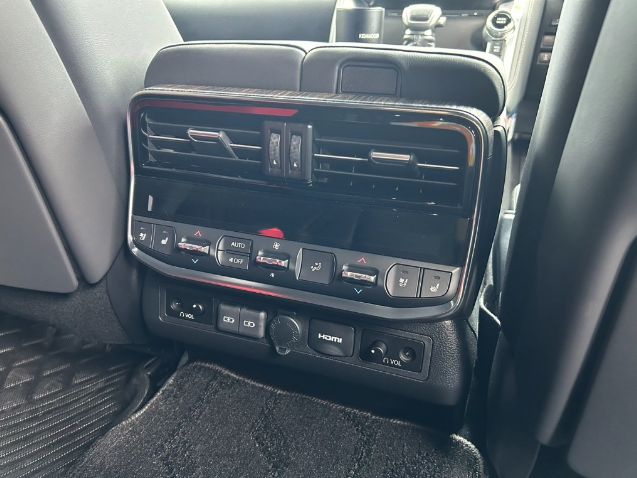 TOYOTA LAND CRUISER 300S ZX (2024)
