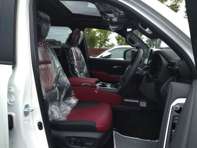 TOYOTA LAND CRUISER 300S GR (2024)