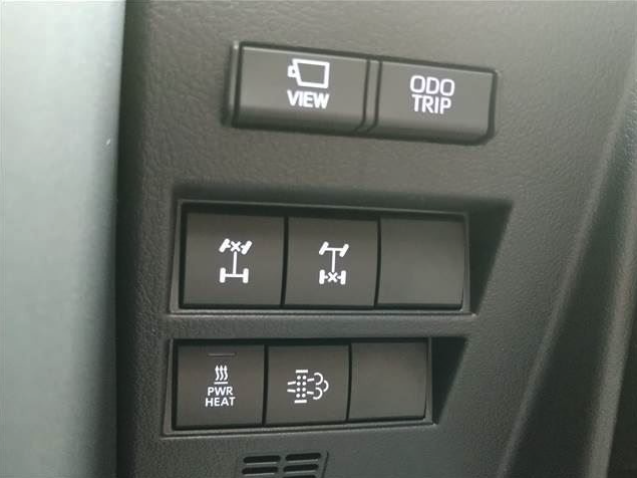 TOYOTA LAND CRUISER 300S GR (2024)