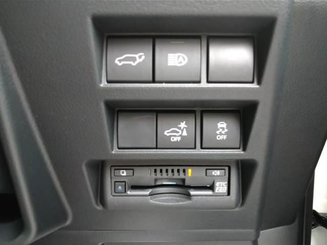 TOYOTA LAND CRUISER 300S GR (2024)