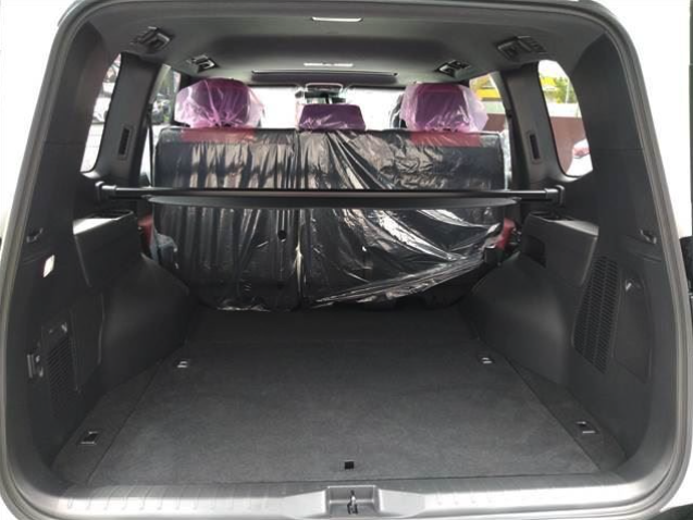 TOYOTA LAND CRUISER 300S GR (2024)