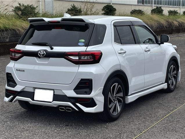 TOYOTA RAIZE Z 2022 (TRD)