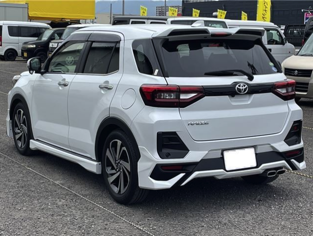 TOYOTA RAIZE Z 2022 (TRD)
