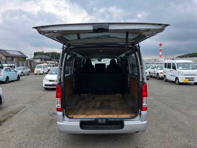TOYOTA HIACE 2017 DX