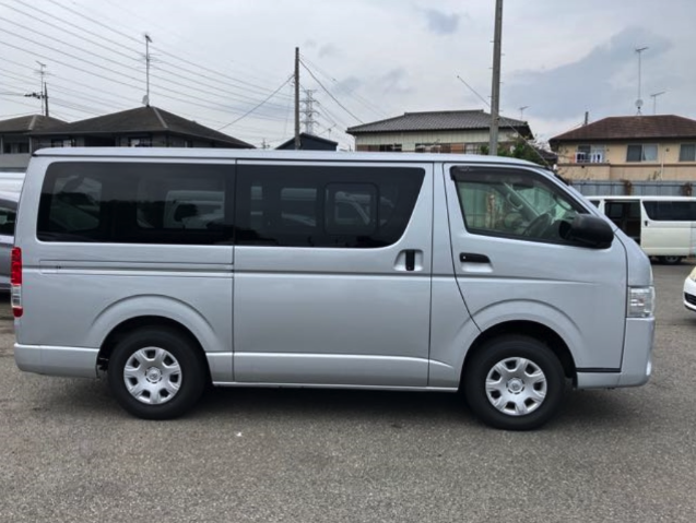 TOYOTA HIACE 2017 DX