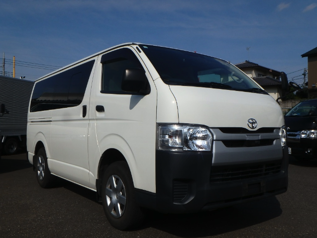 TOYOTA HIACE 2018 DX