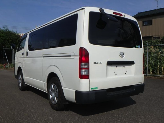 TOYOTA HIACE 2018 DX