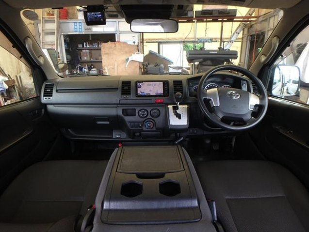 TOYOTA HIACE 2018 DX