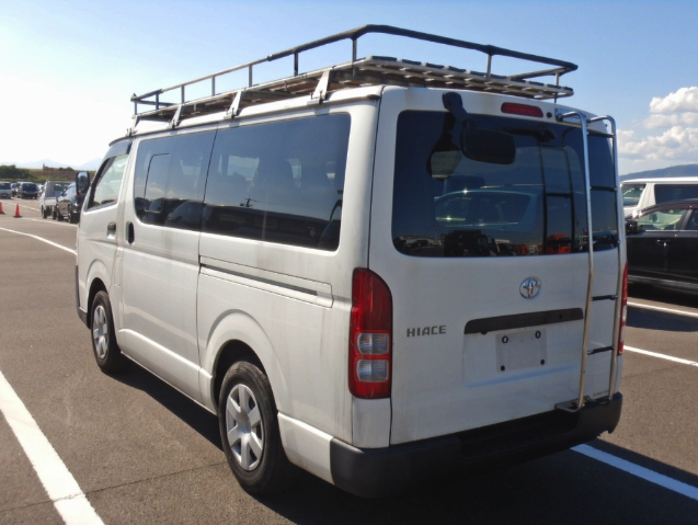 TOYOTA HIACE 2018 DX
