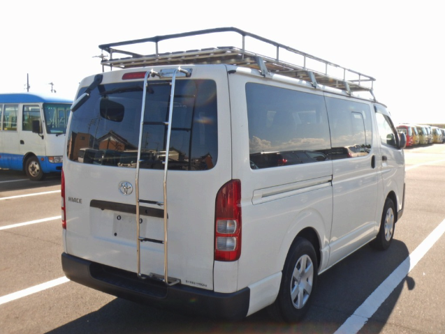 TOYOTA HIACE 2018 DX