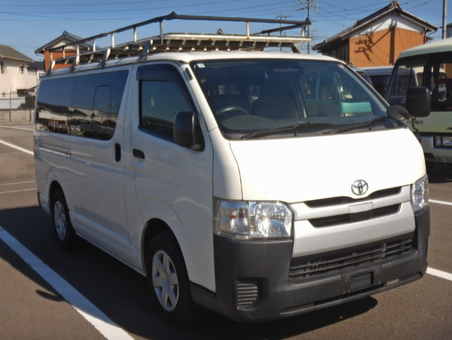 TOYOTA HIACE 2018 DX