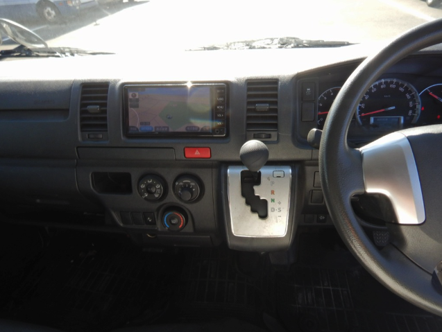 TOYOTA HIACE 2018 DX