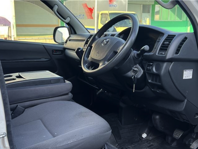 TOYOTA HIACE 2016 GL