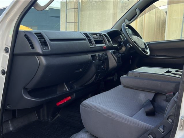TOYOTA HIACE 2016 GL