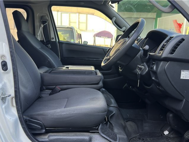 TOYOTA HIACE 2016 GL