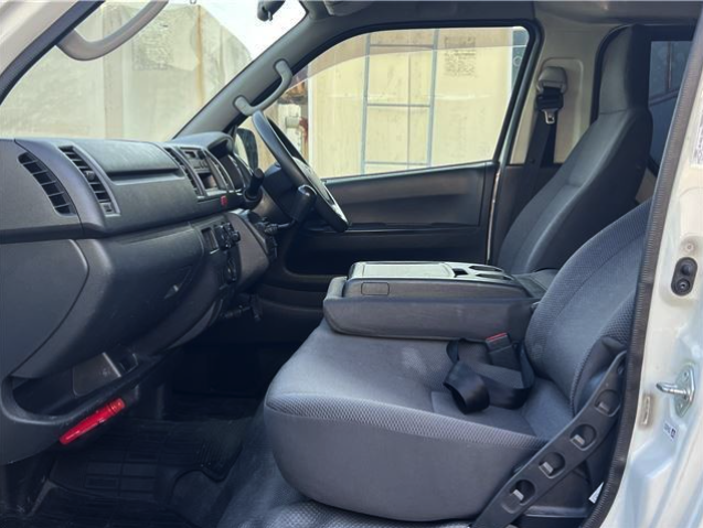 TOYOTA HIACE 2016 GL
