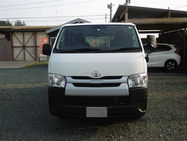 TOYOTA HIACE 2017 DX