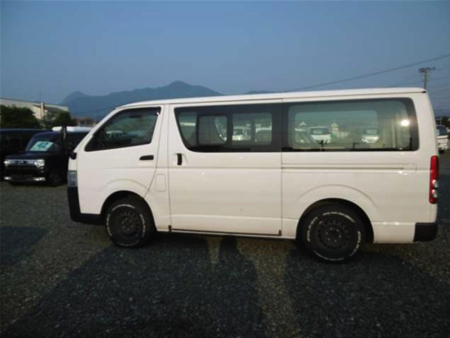TOYOTA HIACE 2017 DX