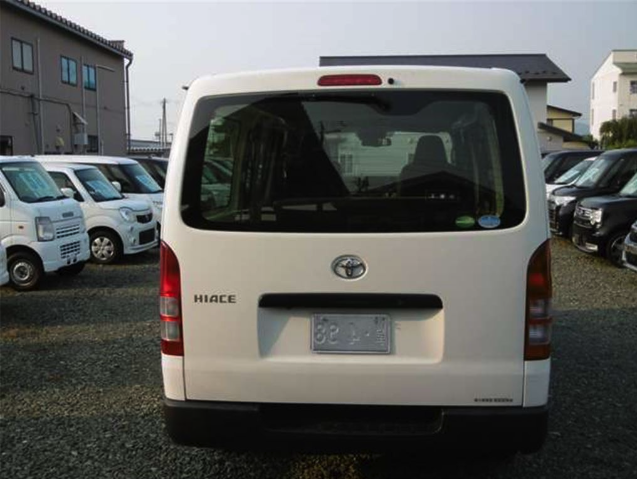 TOYOTA HIACE 2017 DX