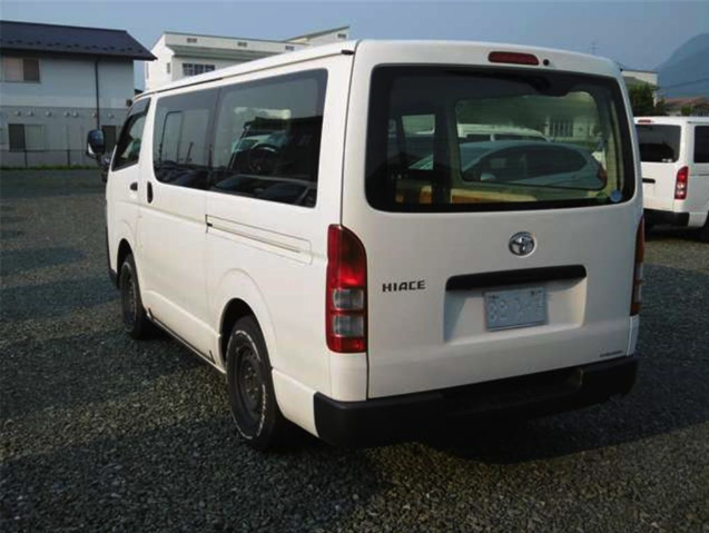 TOYOTA HIACE 2017 DX