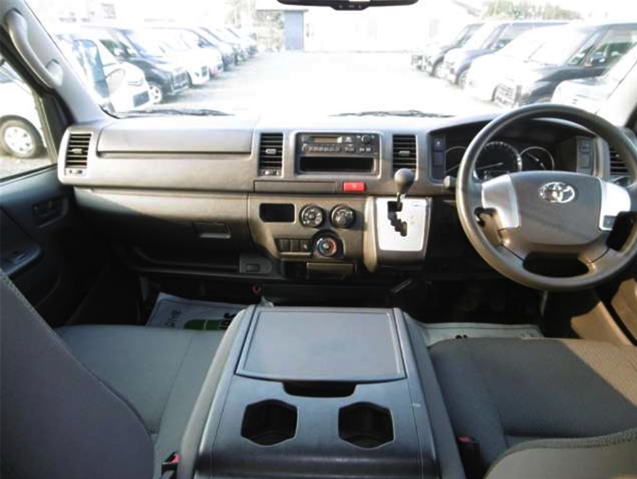 TOYOTA HIACE 2017 DX
