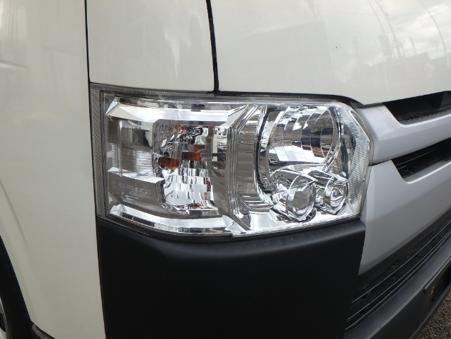 TOYOTA HIACE 2020 DX