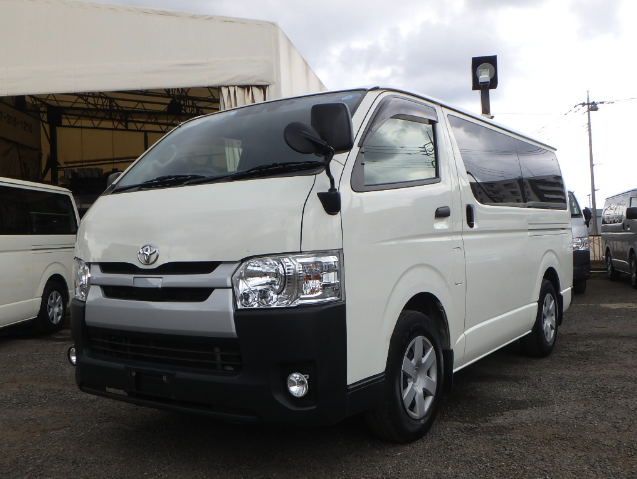 TOYOTA HIACE 2020 DX