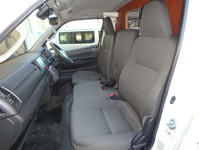 TOYOTA HIACE 2020 DX