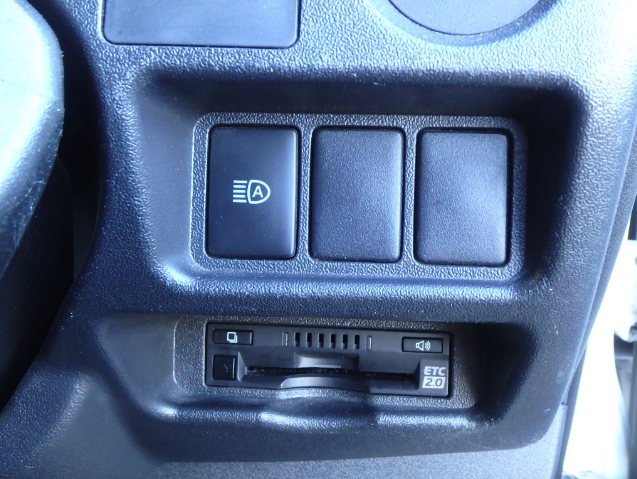 TOYOTA HIACE 2020 DX