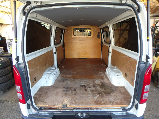 TOYOTA HIACE 2020 DX
