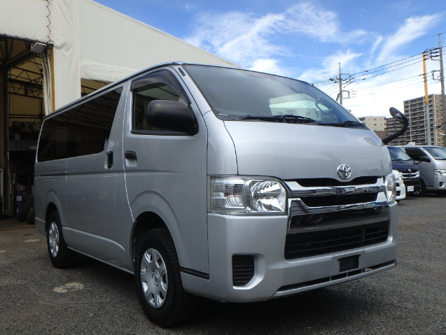 TOYOTA HIACE 2018 GL