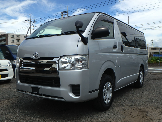 TOYOTA HIACE 2018 GL