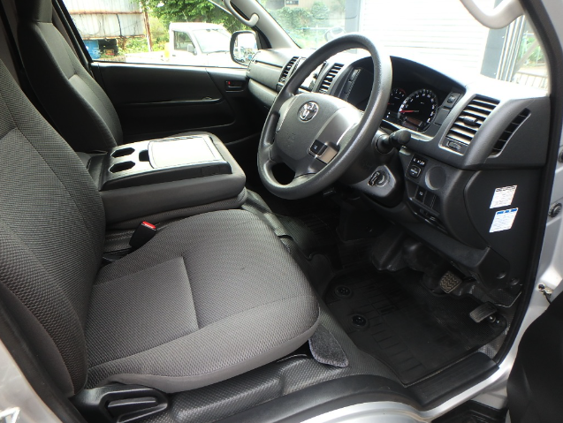 TOYOTA HIACE 2018 GL