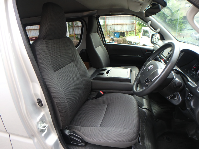 TOYOTA HIACE 2018 GL