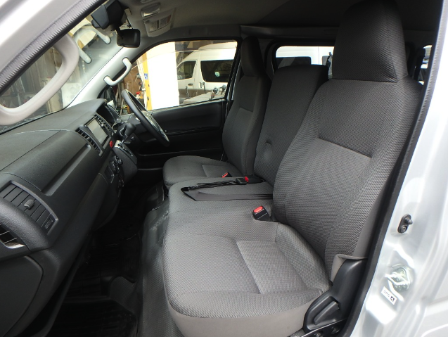 TOYOTA HIACE 2018 GL