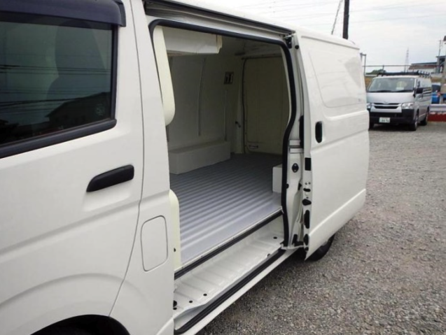 TOYOTA HIACE 2018 FREEZER VAN
