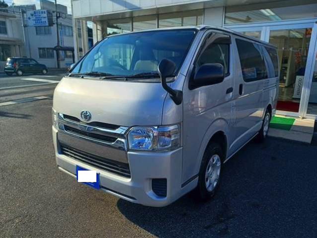 TOYOTA HIACE 2017