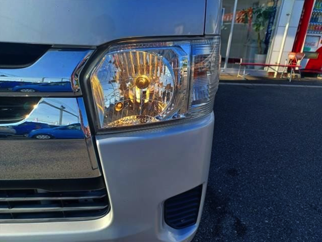 TOYOTA HIACE 2017