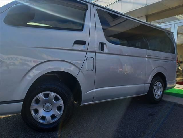 TOYOTA HIACE 2017